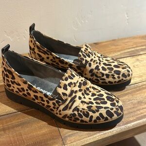 Leopard Print Women's Loafers Dr. Scholls comfort 6